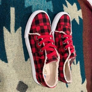 Blowfish Buffalo Plaid Womens size 7.5 lined shoes, New